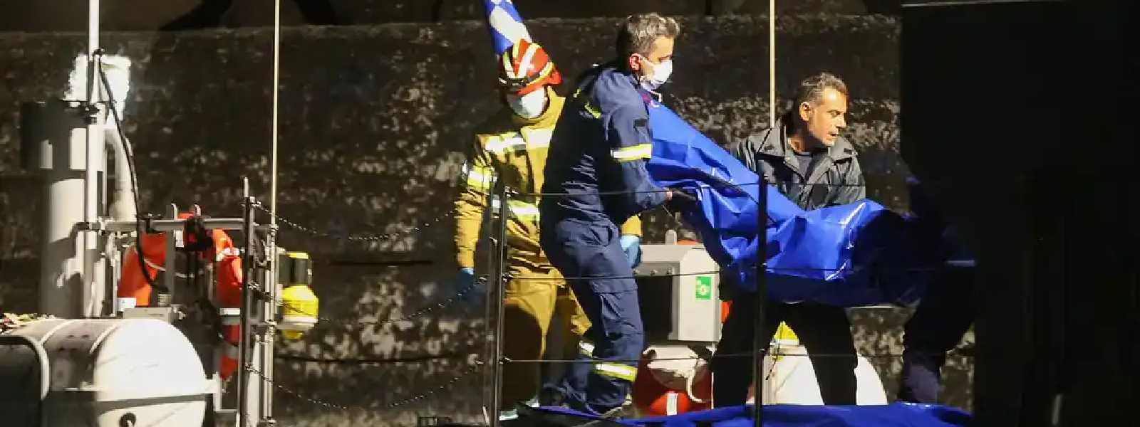 ග්‍රීක මුහුදේ යාත්‍රාවක් පෙරළී 17ක් මරුට.